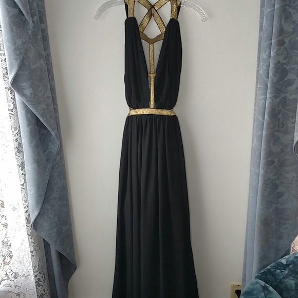 Lulu's black and gold maxi dress - Picture 5 of 7